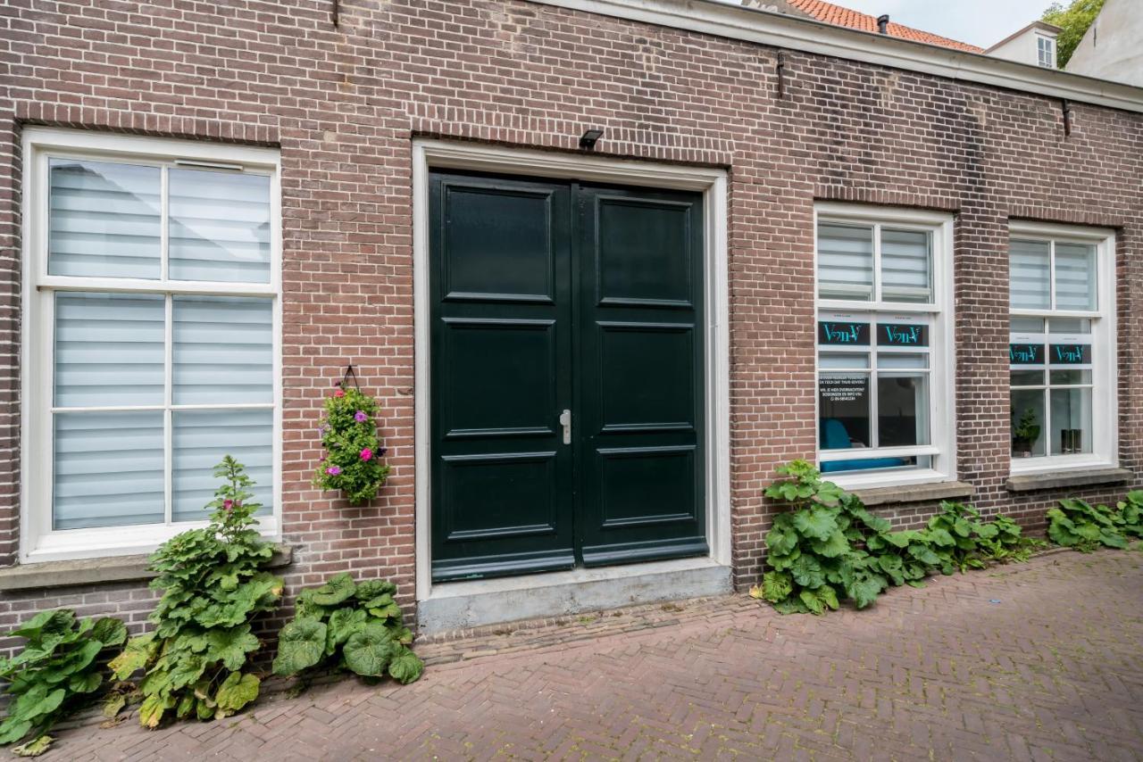 Slapen Bij Van-V Zierikzee Exterior photo
